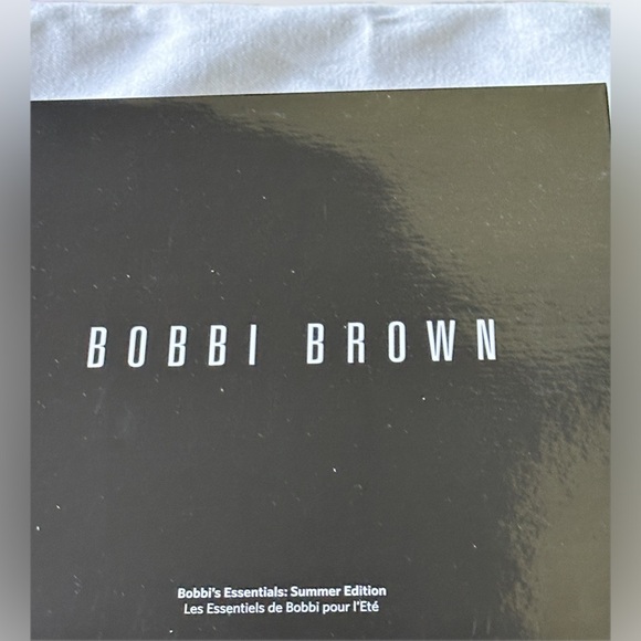 NEW IN BOX BOBBI BROWN Cosmetics Beauty Gift Set 6 Pieces AMAZING - Picture 2 of 3